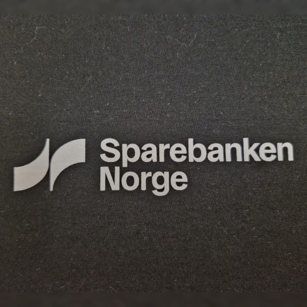 Sparebanken Norge hvit, BH-0, 8 cm bredde